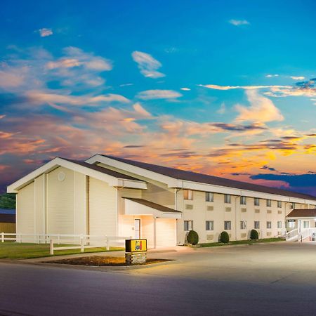 Super 8 By Wyndham Nevada Hotel Екстериор снимка
